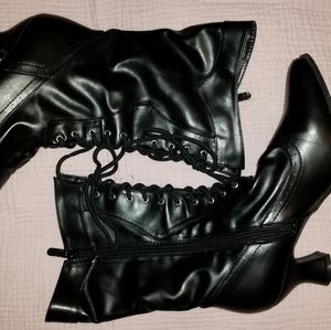 Ellie size 9 black boots